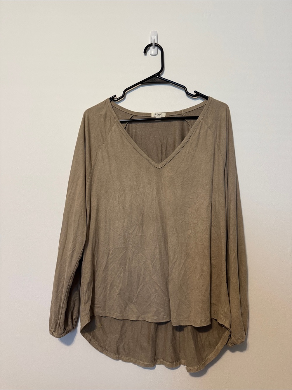 dylan V-Neck Long Sleeve Top - Taupe